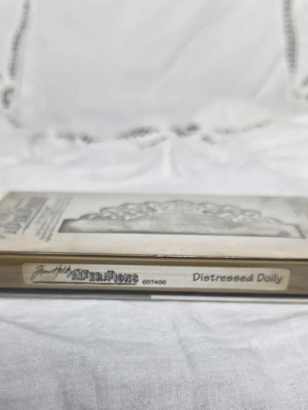 Sizziz Tim Holtz Alterations Die On The Edge 657496 Distressed Doily Page Edging